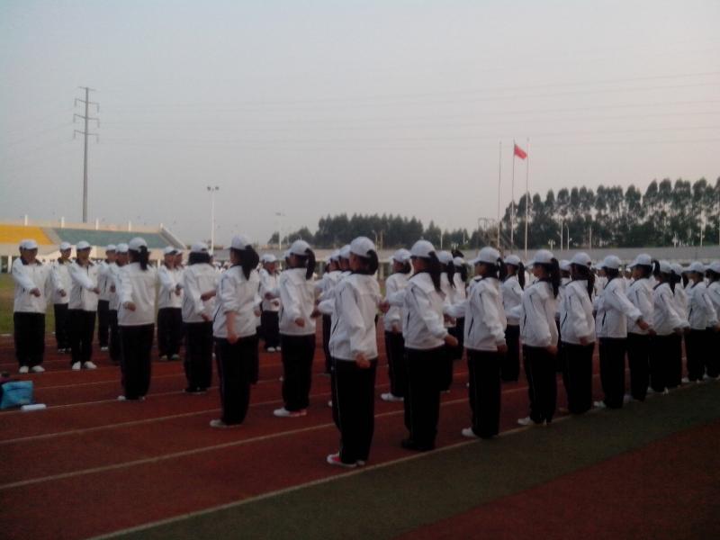 yl34511线路中心2012级新生军训系列报道之齐步走3.jpg yl34511线路中心