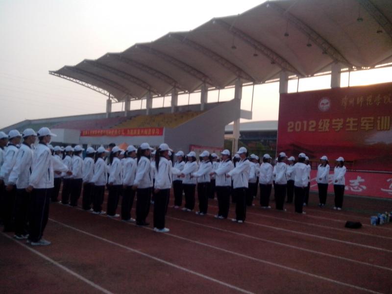 yl34511线路中心2012级新生军训系列报道之齐步走4.jpg yl34511线路中心